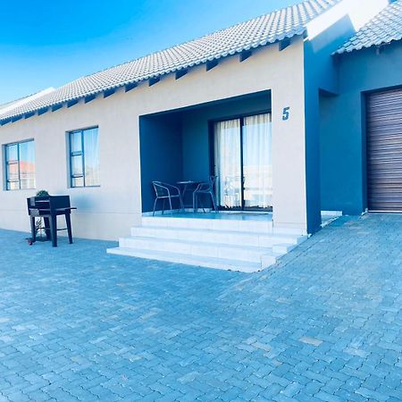 Tranquility Guesthouse Standerton 외부 사진